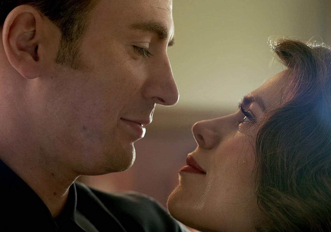 <b>Steve Rogers y Peggy Carter</b>
<br>Como el caballero que era, Steve Rogers se mostró siempre fiel hacia su amor de toda la vida, Peggy Carter. A pesar de que se separaron durante décadas debido al sacrificio del Capitán América en el siglo XX, eso no impidió que tras vencer a Thanos se animara a regresar en el tiempo para ir con su amada y vivir la vida que tanto habían soñado juntos.