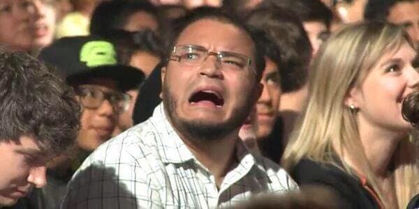 Estos gemelos descubrieron que el otro era gay de una manera completamente inesperada... y divertida