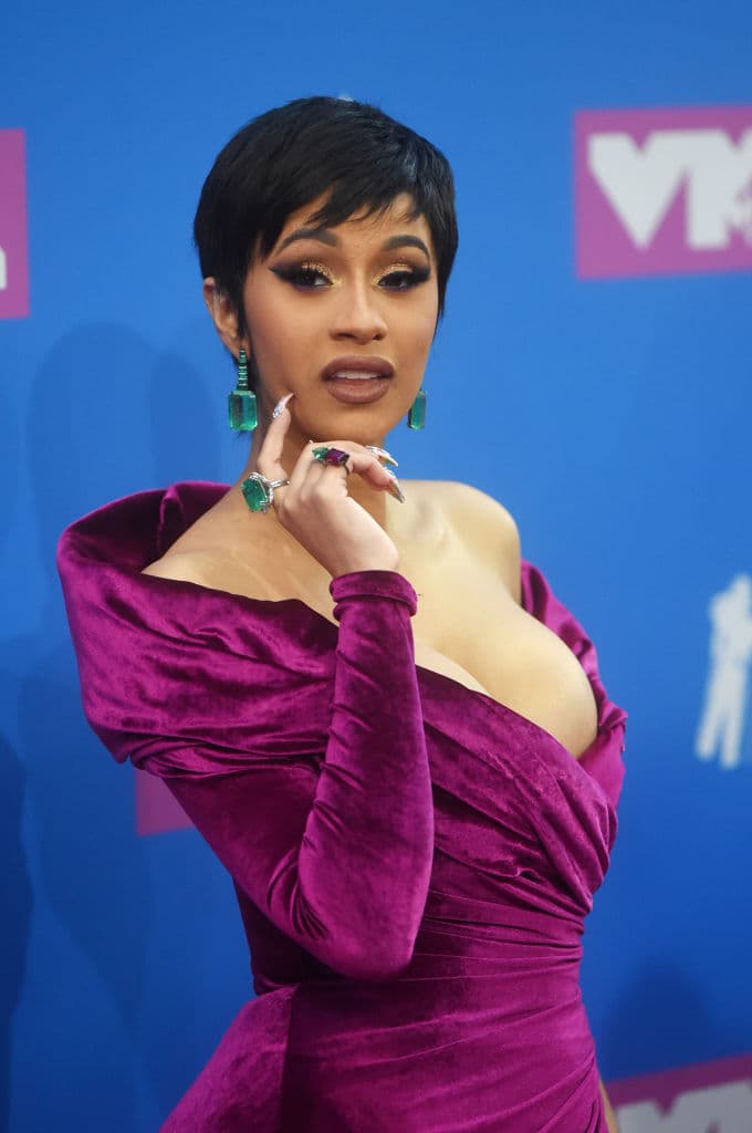 Cardi B fue víctima de acoso sexual y la gente se pregunta si estuvo justificado