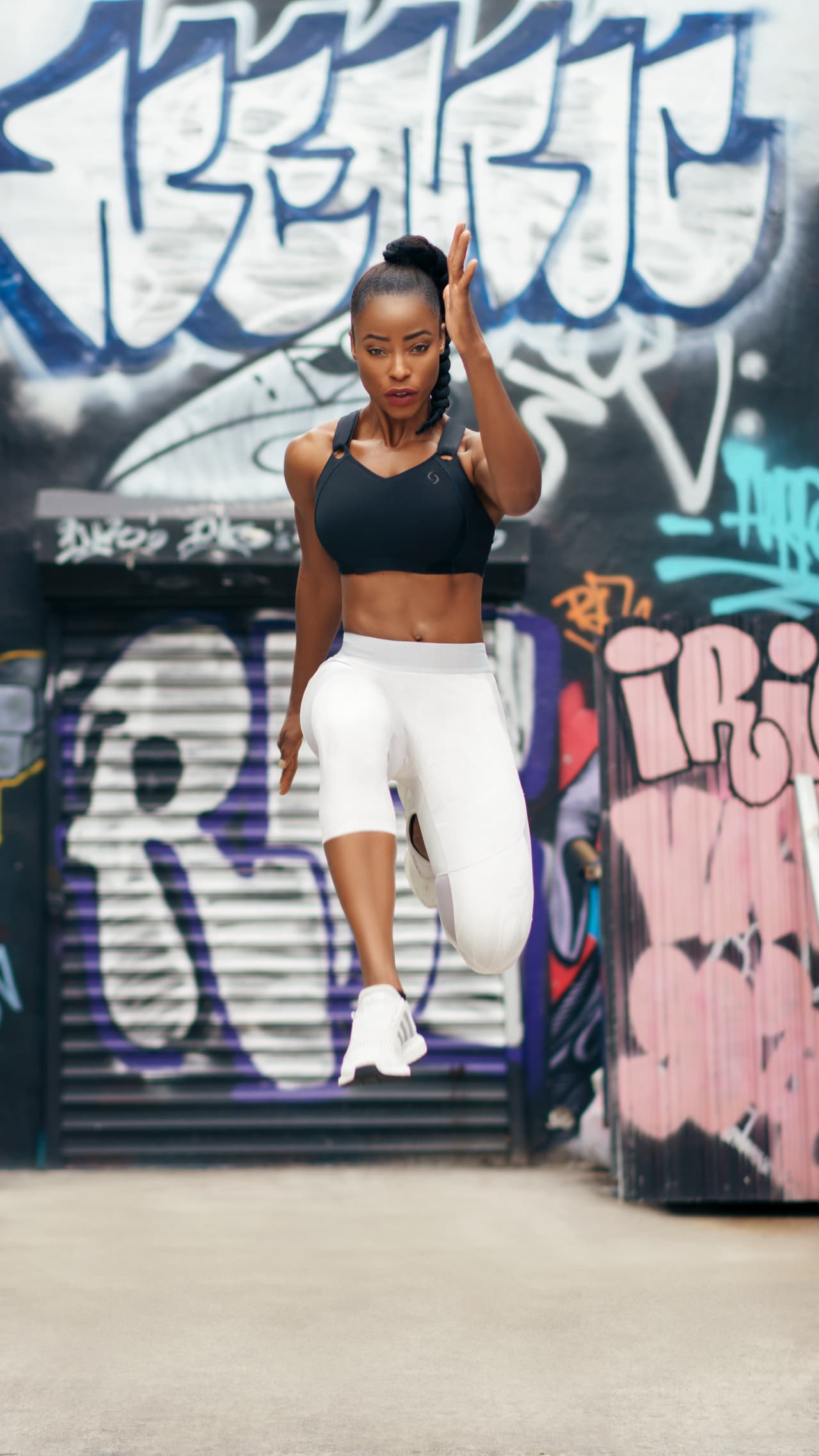 Hay 2 efectivos ejercicios que permiten bajar de peso y enlentecer el envejecimiento, según a expertos