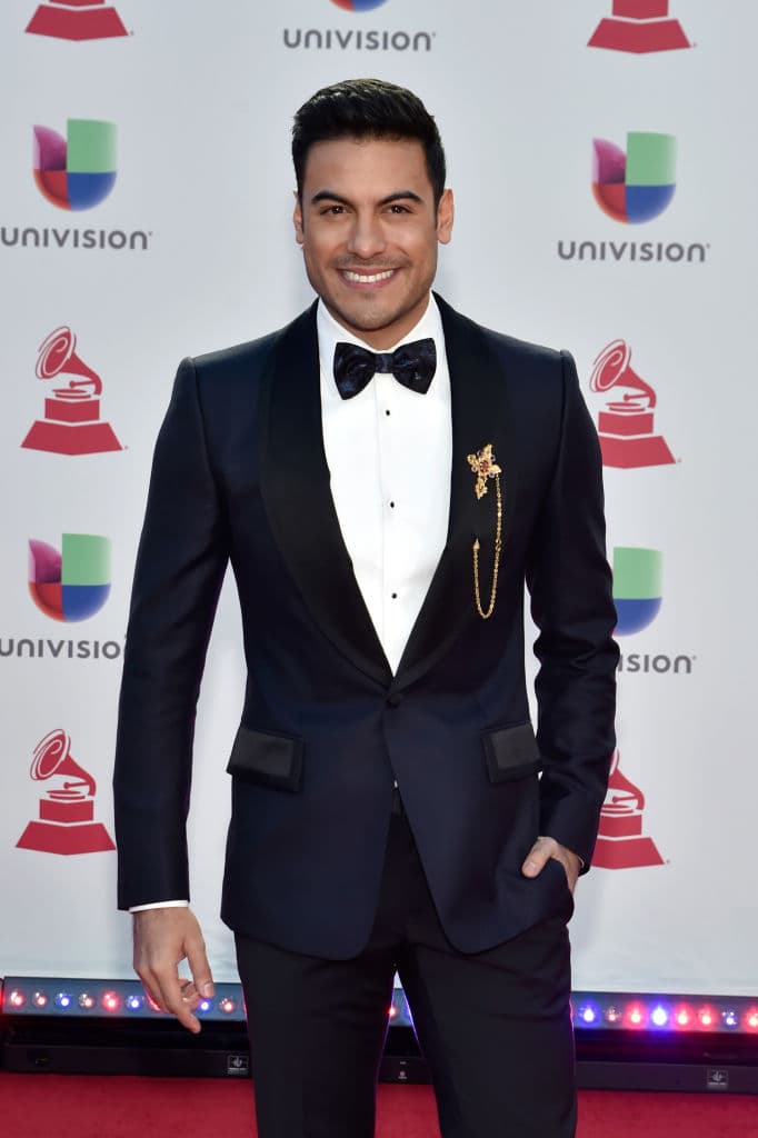 10 famosos muy guapos que tus tías te heredaron y ahora aman por igual (no lo niegues)