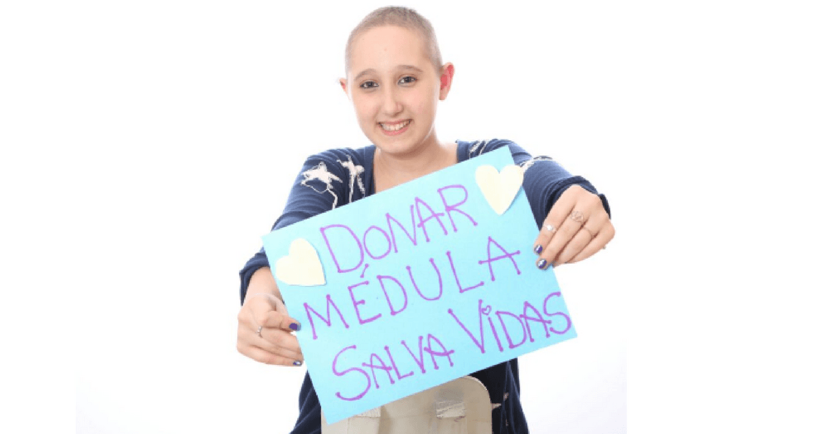 Celeste, la joven youtuber que cuenta cómo superó una leucemia