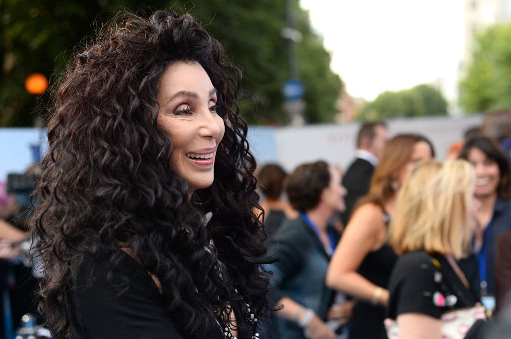 Cher tiene 72 años y un cuerpo MUY trabajado: este es su secreto para tener glúteos tonificados