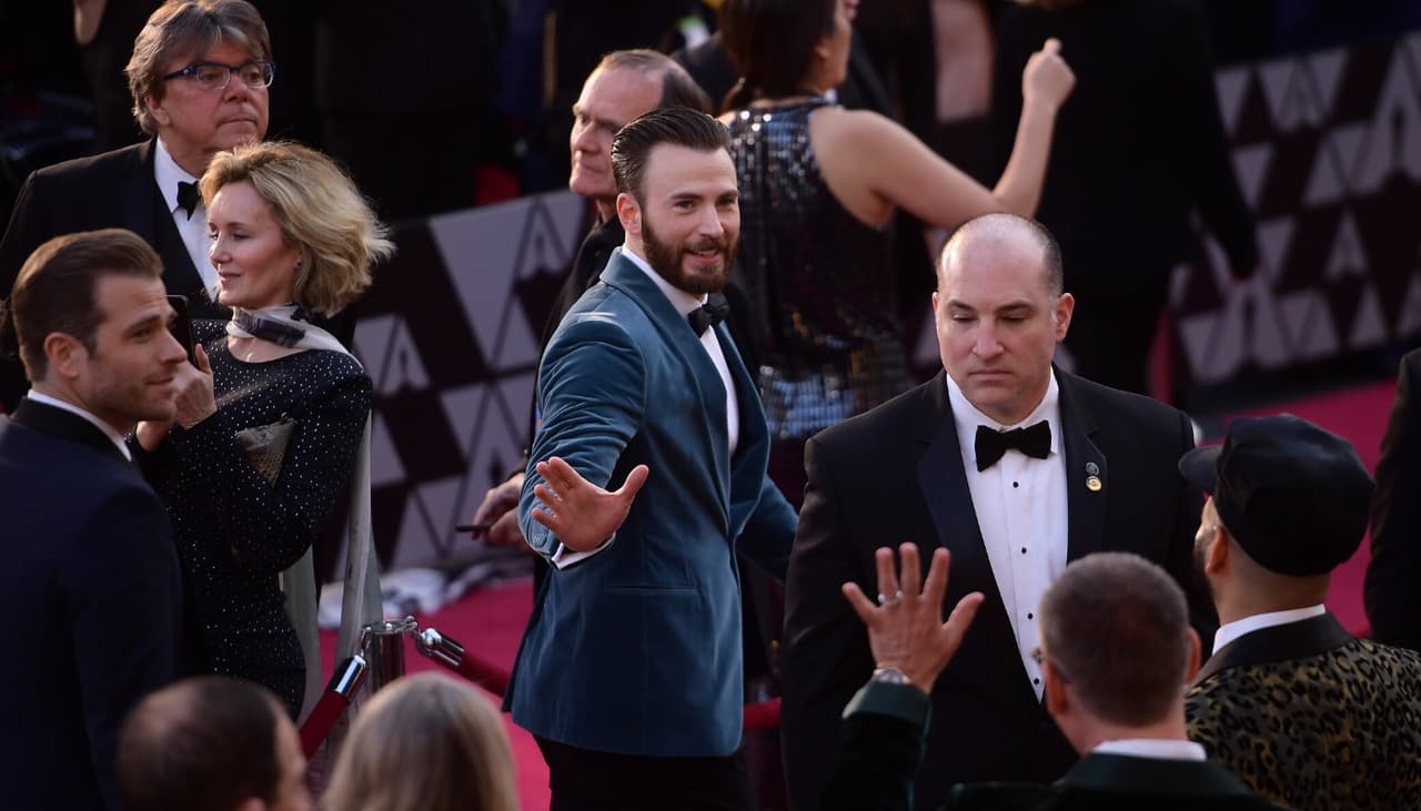 Chris Evans reapareció tras el escándalo de sus fotos íntimas y aprovechó para mandar un mensaje