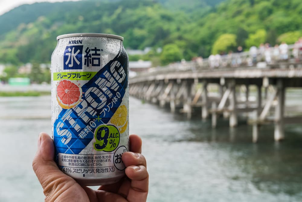 Por primera vez en su historia Coca-Cola lanzará una bebida con alcohol