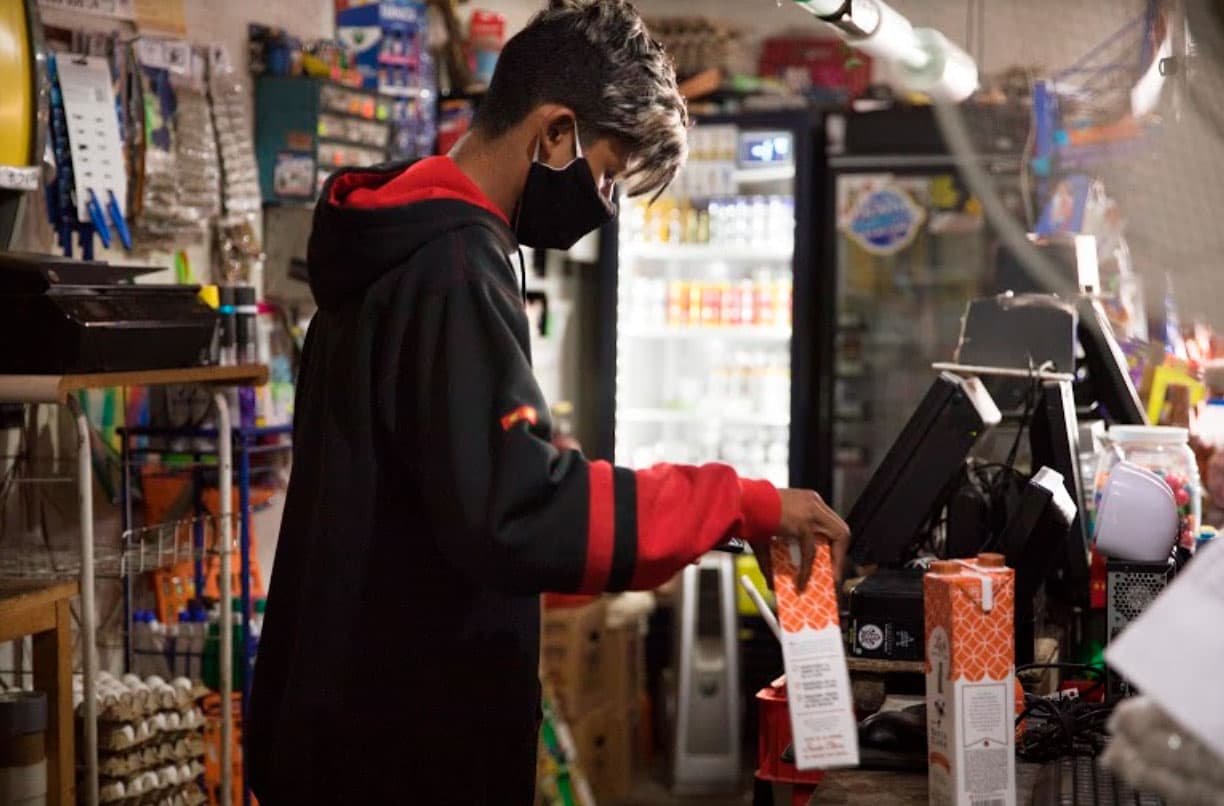 Tu tiendita de la esquina ahora a un solo clic de ti. ¡Descúbrelo! 