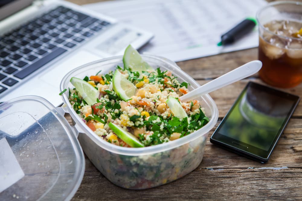 4 formas en las que el trabajo puede dañar tu salud (y no tienen que ver con tu jefe)