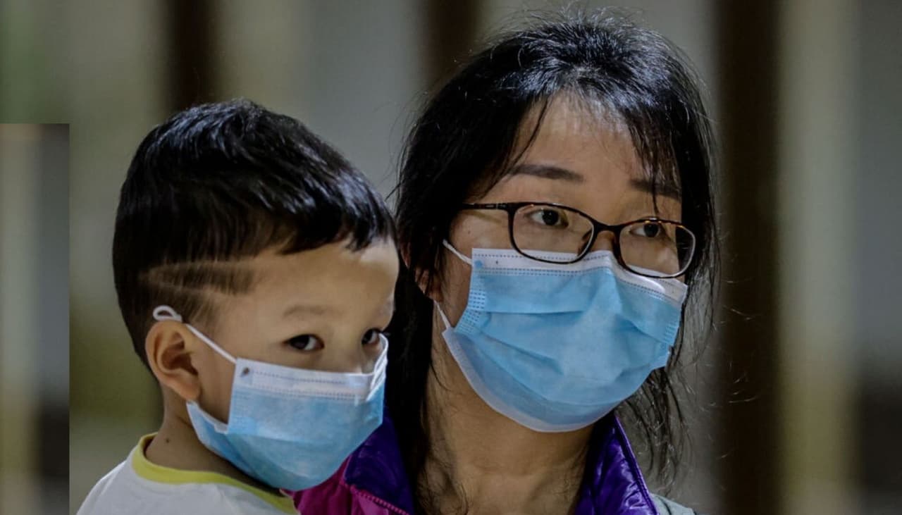 Encontraron ARN de coronavirus en la leche materna, ¿se puede transmitir al bebé?