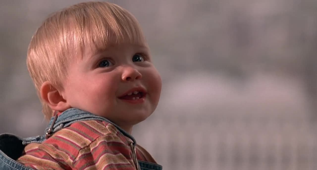 ‘Cuidado, bebé suelto’ escondía un secreto: eran dos actores y ahora son muy guapos 