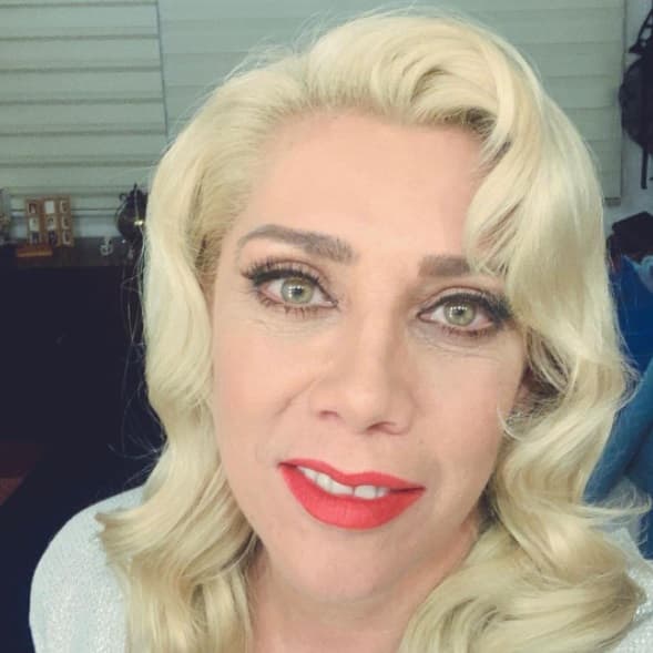 "No tengo ganas 
<b>que nadie se me acerque físicamente</b>", confesó. 
<br>