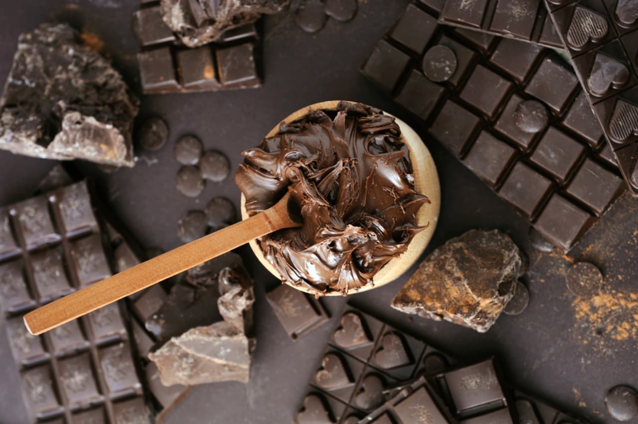 El motivo de tus jaquecas está en la heladera: la ciencia identifica a los alimentos culpables de tu dolor