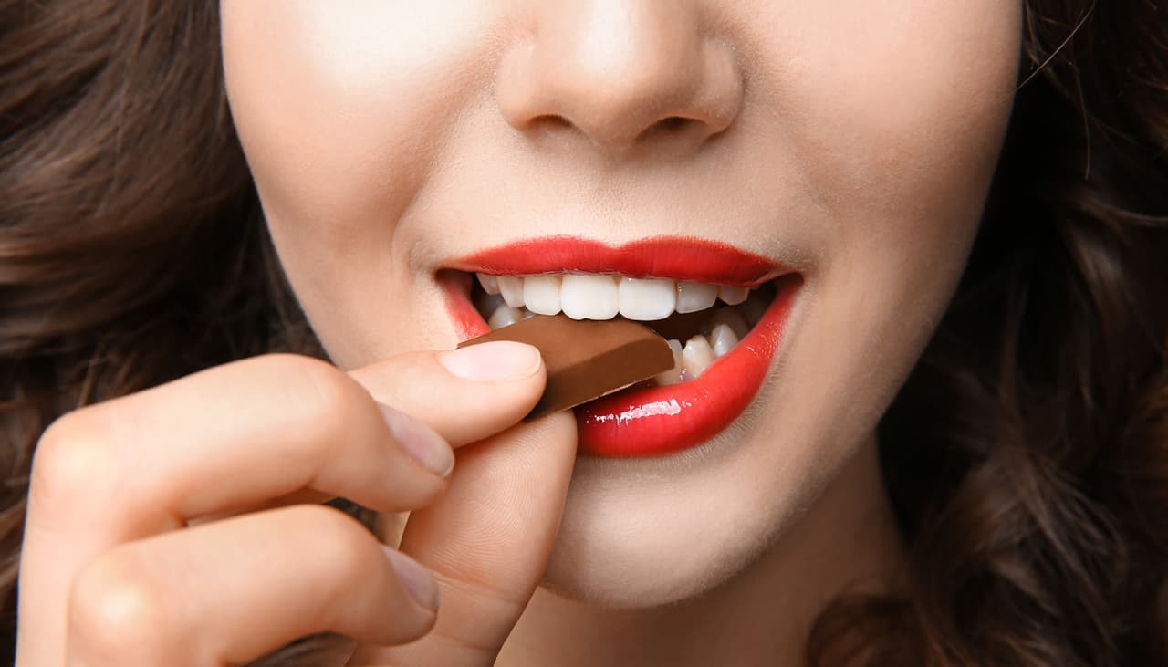 Nutricionista nos cuenta su truco personal para no acumular grasas al comer chocolate