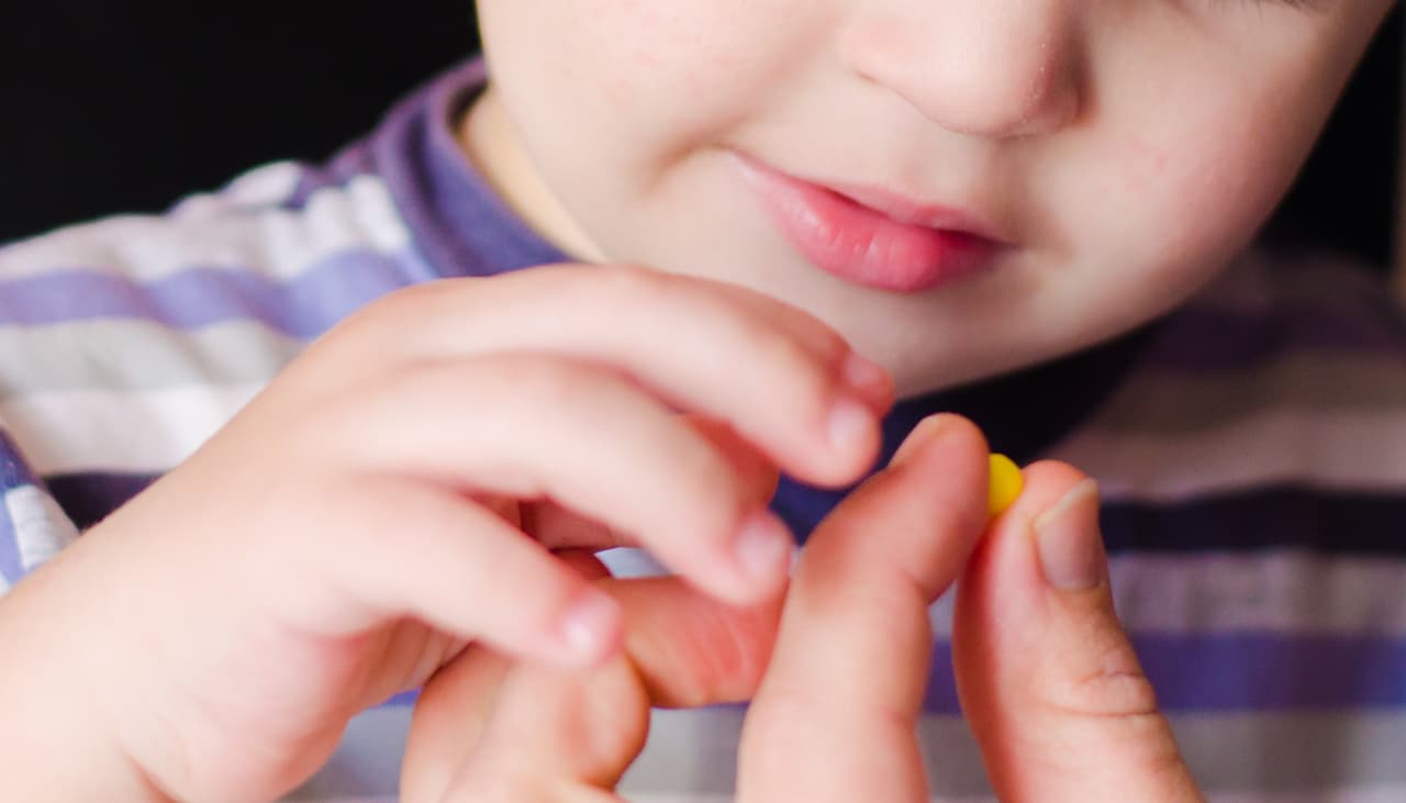 Todo lo que no debes hacer cuando tu hijo tiene fiebre: 4 errores comunes