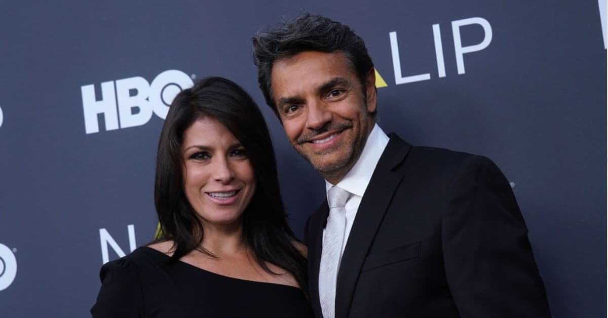 Un miembro de la familia Derbez tuvo que ser "photoshopeado" en la tradicional foto navideña