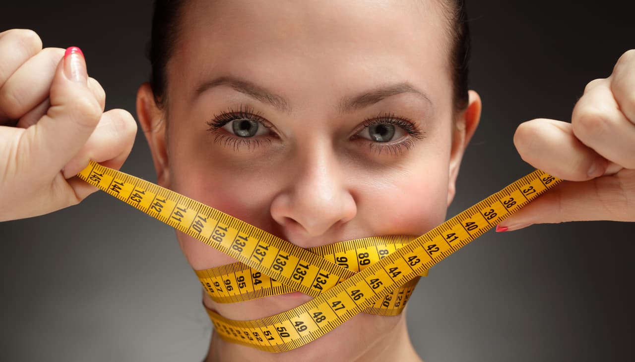 9 hábitos que perjudican el funcionamiento de tu tiroides sin que lo notes