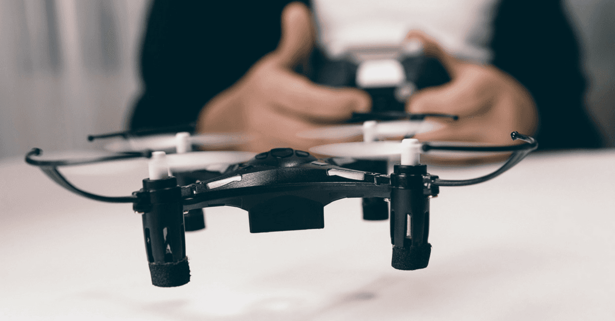 No es un avión fantasma, son 800 drones