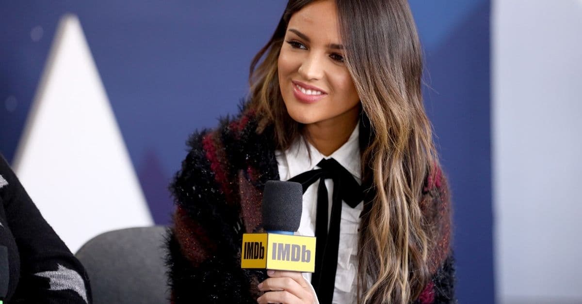 Eiza González utilizó el escote perfecto para mujeres seguras de sí mismas