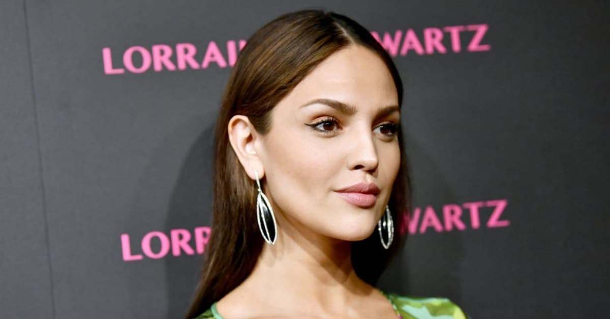 Cuando sepas cómo se divierte Eiza González con sus amigas, le dirás bruja