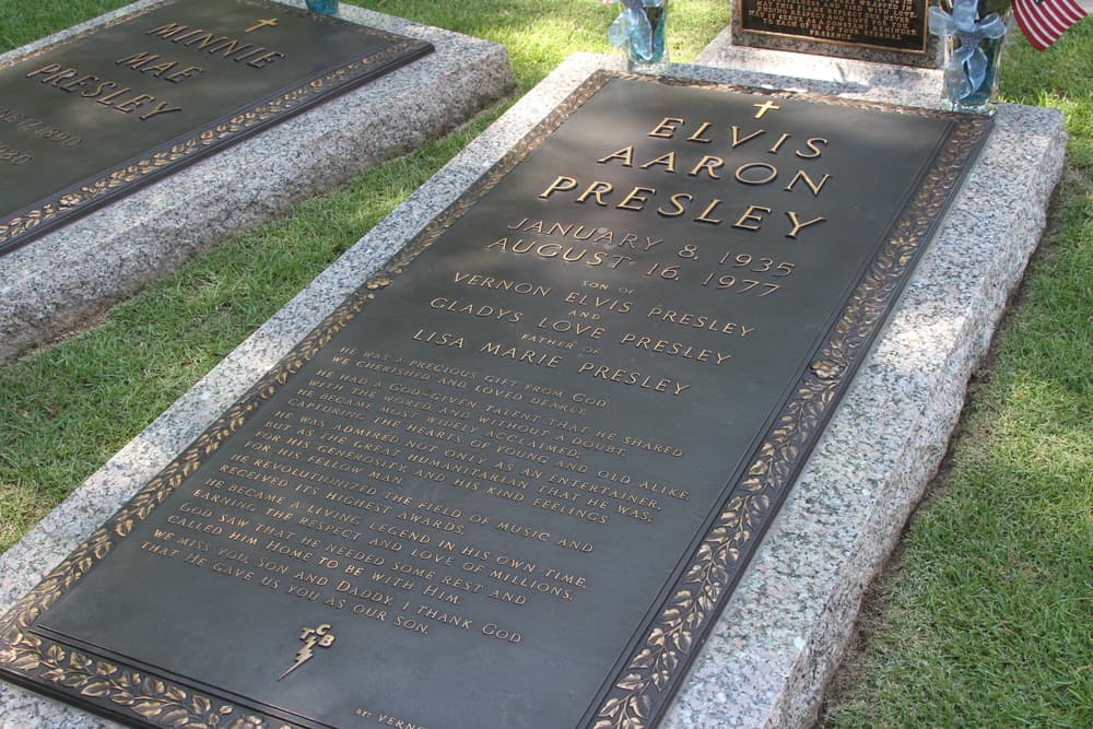 Elvis Presley murió hace 40 años, ¿por qué algunos creen que sigue vivo?