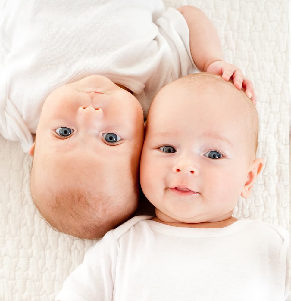 17 nombres cortos para bebés con apellidos largos que te enamorarán