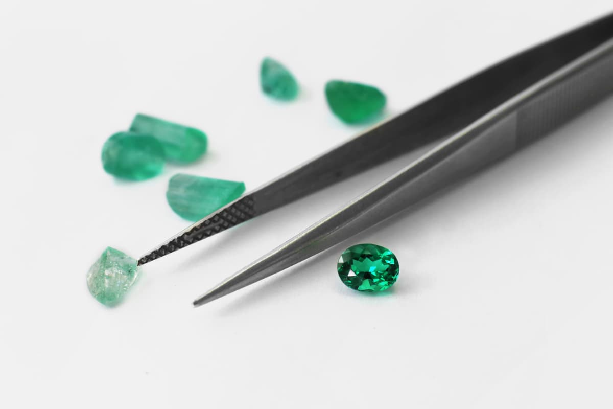 Una de las esmeraldas más grandes del mundo sale a la superficie y nos deja sin palabras