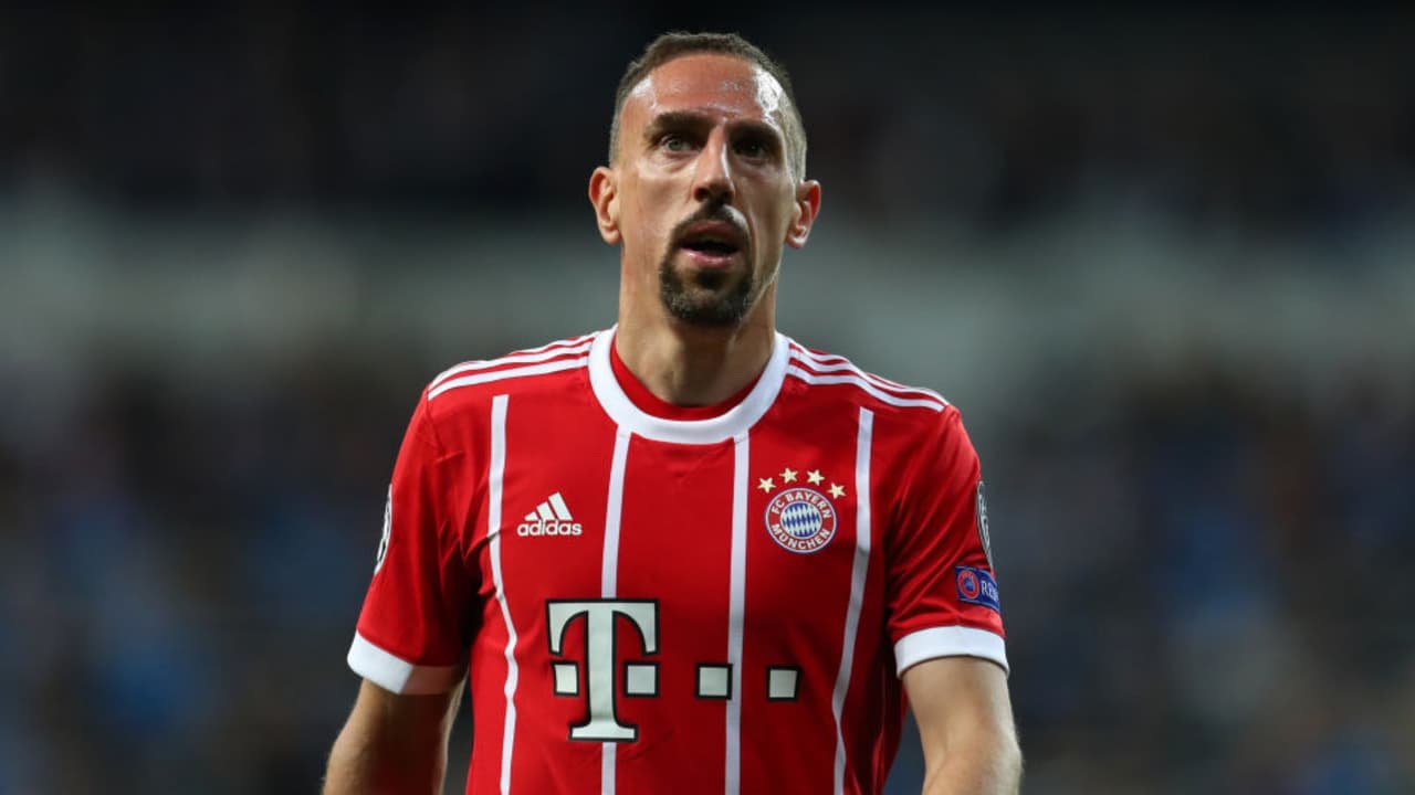 El futbolista que se pidió un bistec DE ORO y fue sancionado por el Bayern Múnich