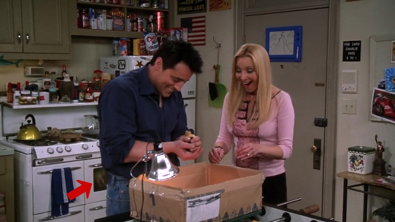 Friends: hay algo MUY extraño dentro del horno de Joey en el episodio final y un fan descubre qué es