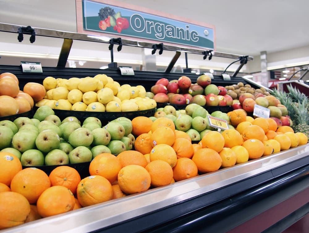 Plátano, mango y otras 3 frutas que no son tan buenas para tu salud como pensabas