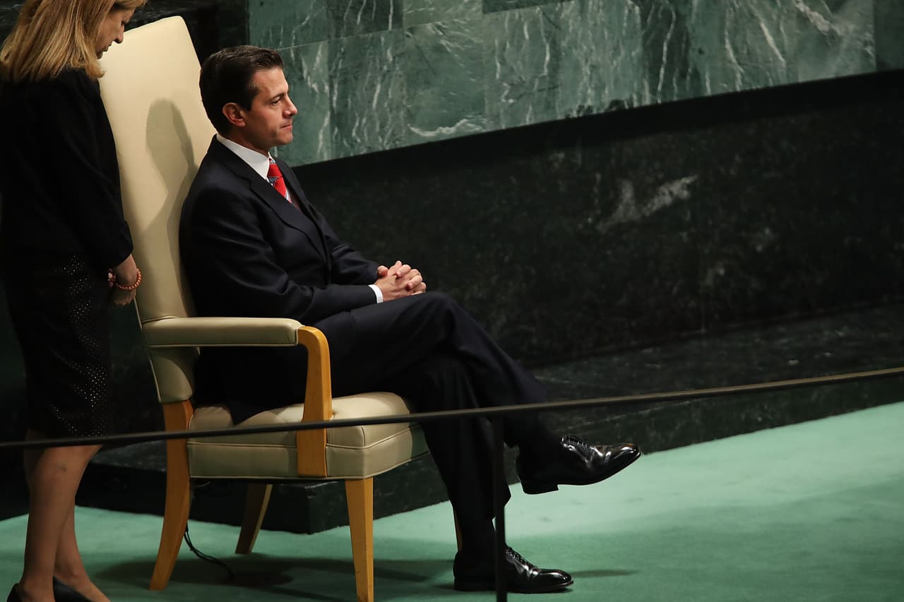 Lord Peña nos regaló los últimos memes de su gobierno durante el discurso de AMLO