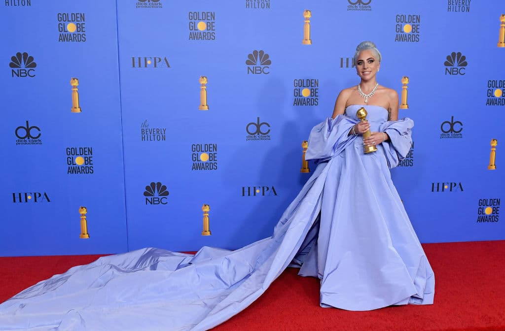 Lady Gaga se tiñó el cabello de un color pastel espectacular: ¡el mismo que el de su vestido!
