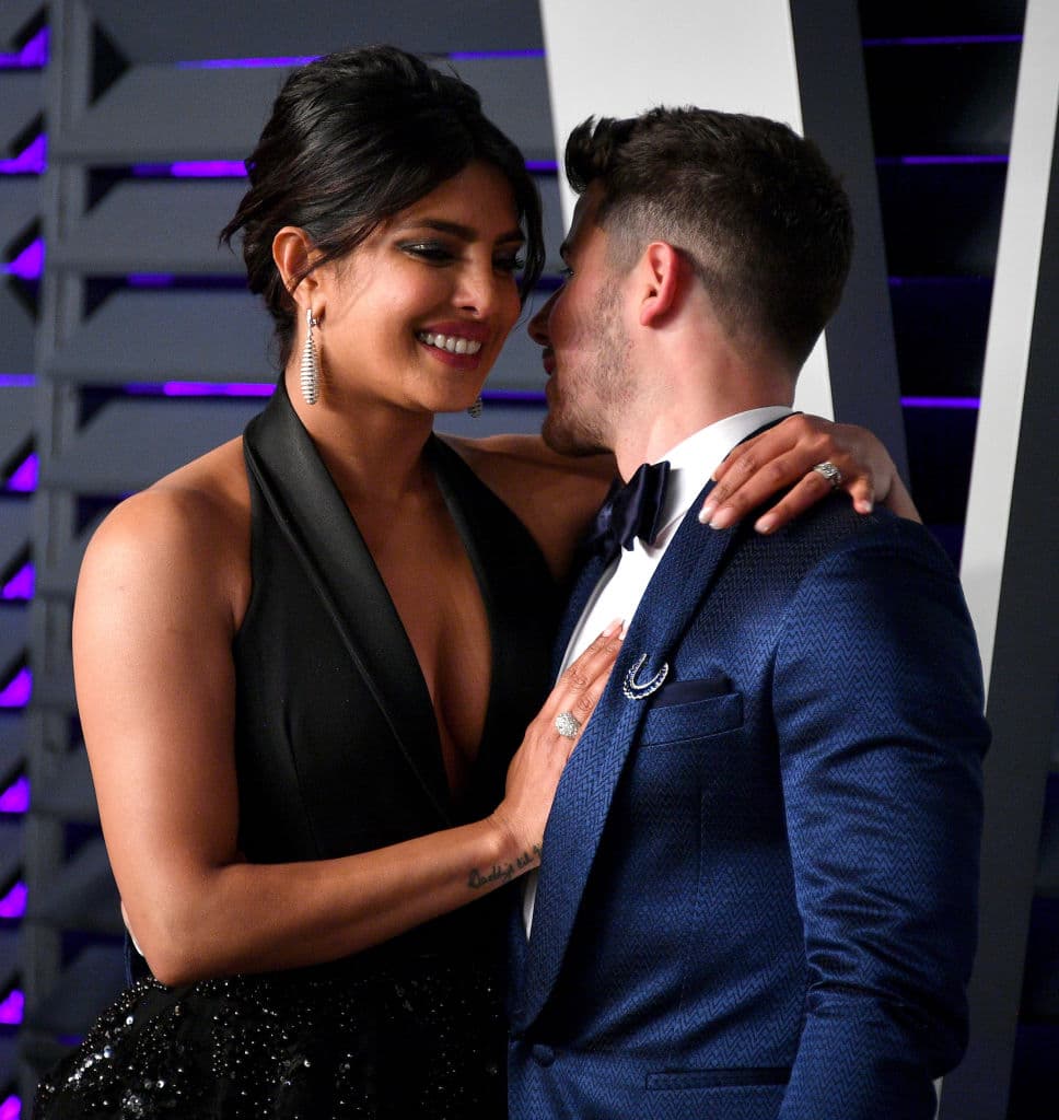 Nick y Priyanka regresaron adonde todo comenzó: su vestido de transparencias fue la mejor elección