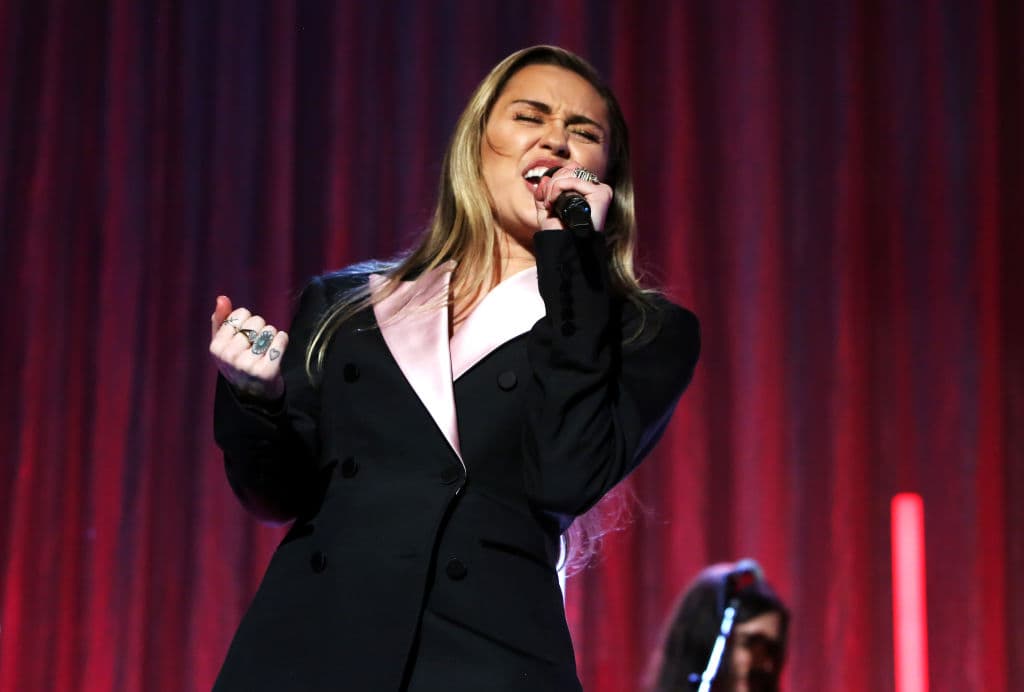 «Debemos protegernos. Todavía estamos bajo ataque»: poderosas mujeres reivindican nuestra lucha