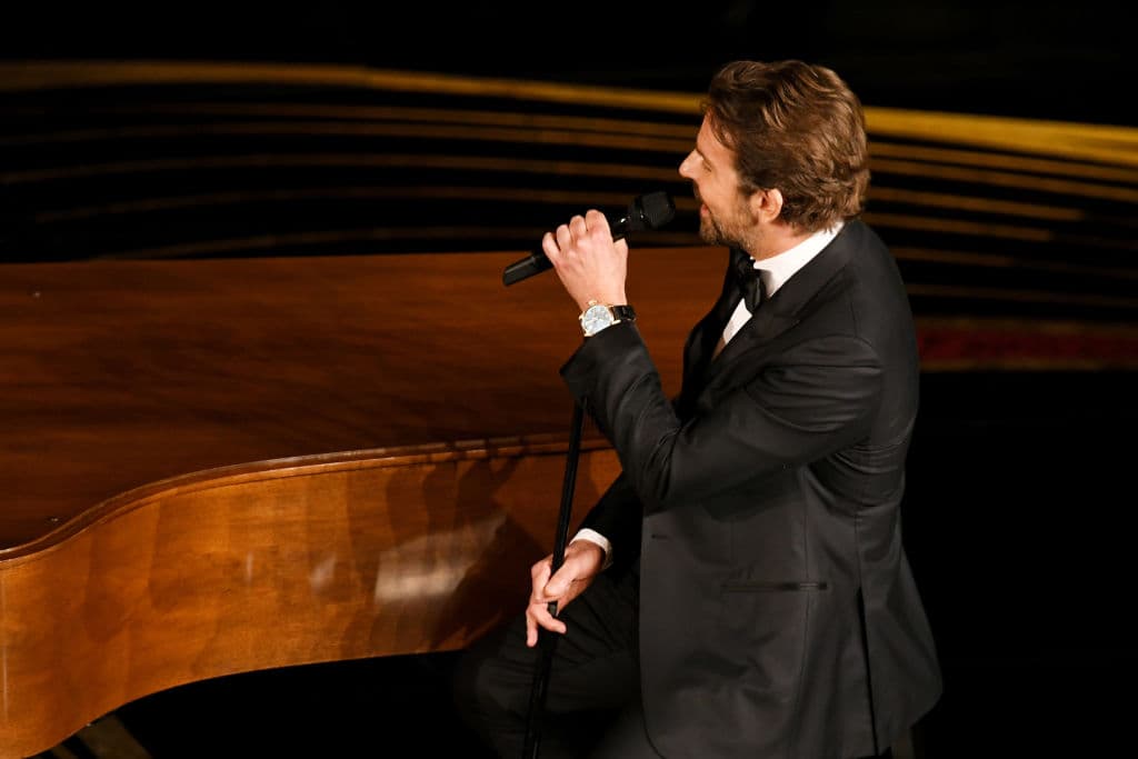 Bradley Cooper llegó a los Óscar con Irinia Shayk... y con alguien MUY importante para él