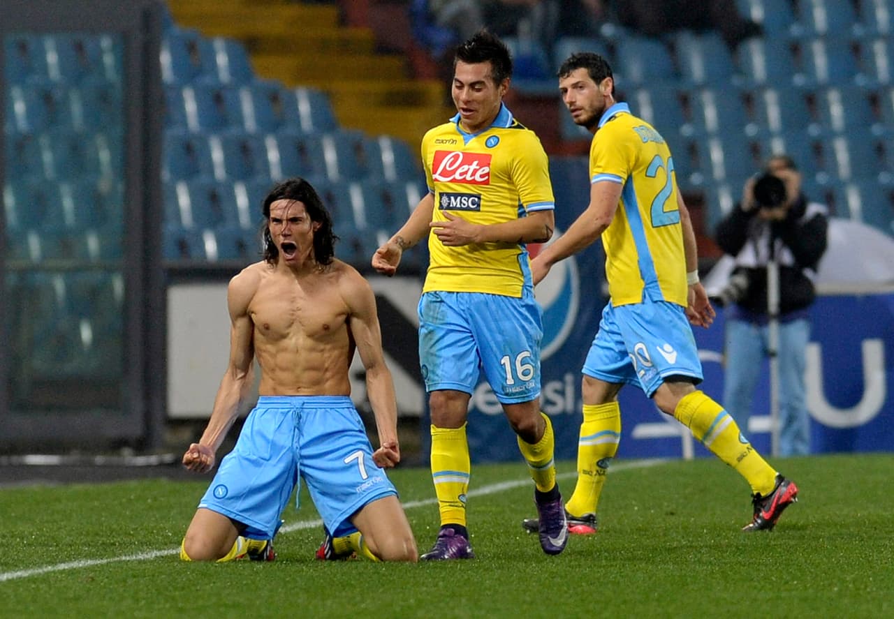 Lo que queremos ver: fotos de futbolistas quitándose sus camisetas (solo eso)