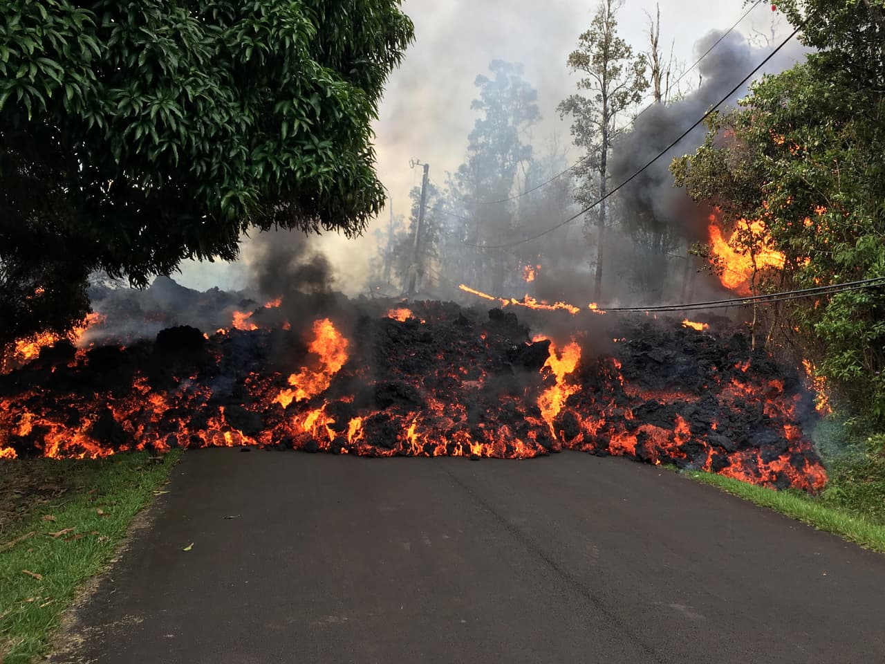Así se ve la erupción del Kilauea desde el espacio (y otras 6 imágenes asombrosas)