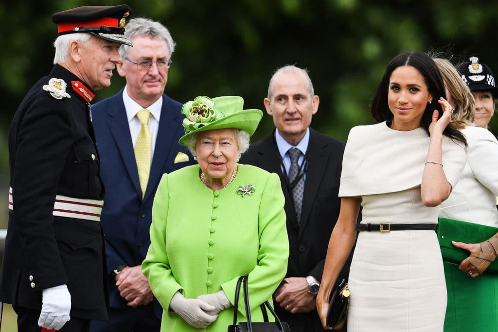 Meghan Markle acudió a su primer evento a solas con la reina y usó un vestido digno de una princesa