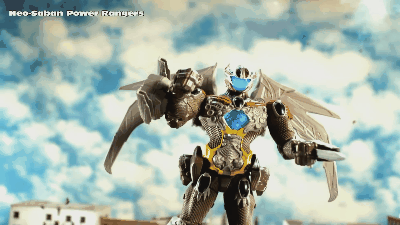 Power Rangers: Saban revela el nuevo Megazord y la atroz apariencia de Goldar... ¿por error?