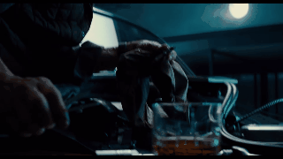 Justice League: ¿Con quién hablaba Alfred en el final del tráiler? Internet tiene 3 teorías