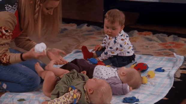 ¿Recuerdas a los trillizos de Phoebe? Ya son adultos y así se ven