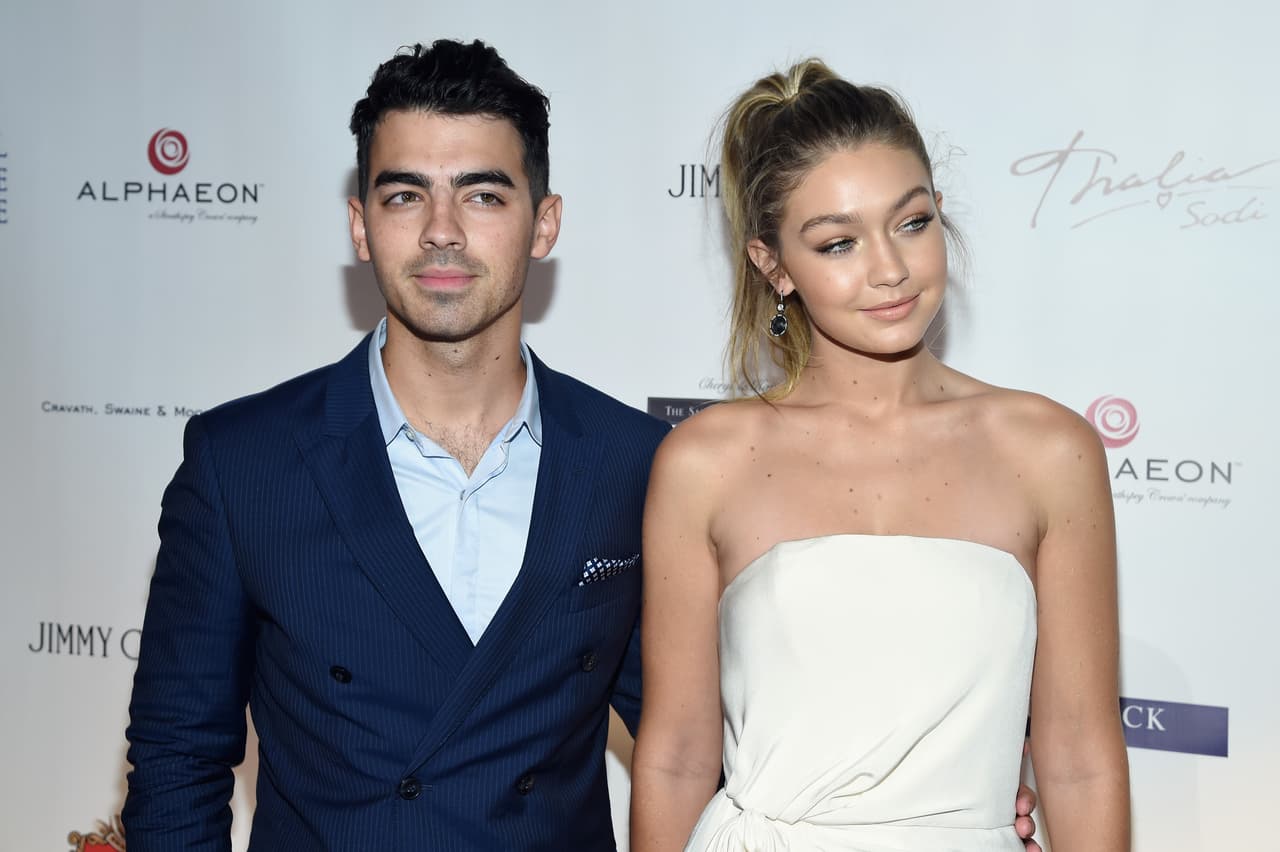 Gigi Hadid reveló el sexo de su bebé por accidente mientras presumía su enorme baby bump