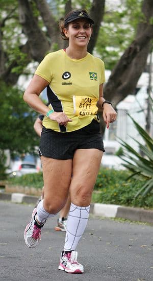 Periodista vence la depresión, pierde 20 kg y elimina la grasa de sus piernas con 1 solo hábito