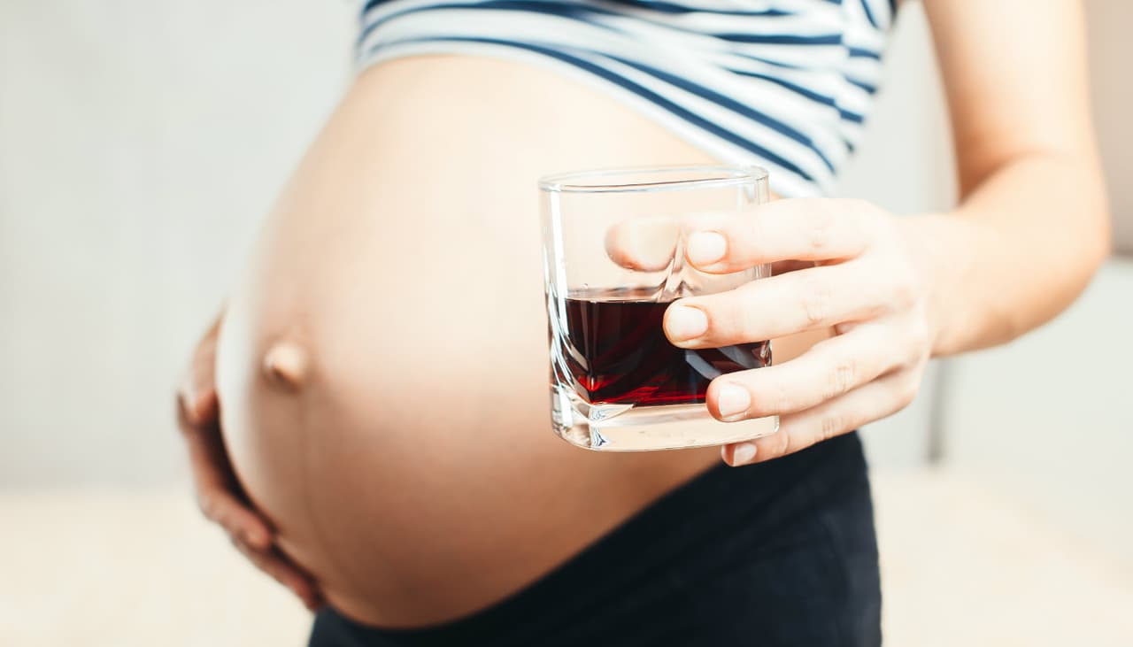 ¿El jugo de uva en el embarazo daña al bebé? Ginecóloga responde la duda de muchas mamás