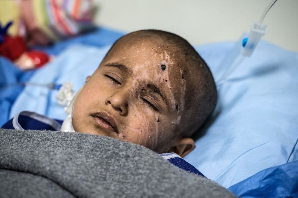 La felicidad de 3 niños por recuperar su hogar: un barrio de Mosul fue liberado de ISIS