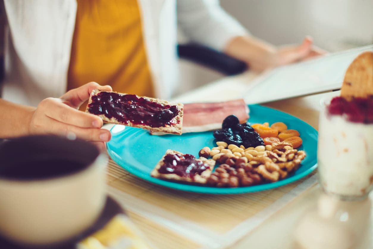 Aprobados por la ciencia: 11 hábitos que debes adquirir para adelgazar de forma permanente