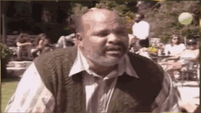 Recordamos los 5 famosos cameos de Hugh Hefner en la televisión