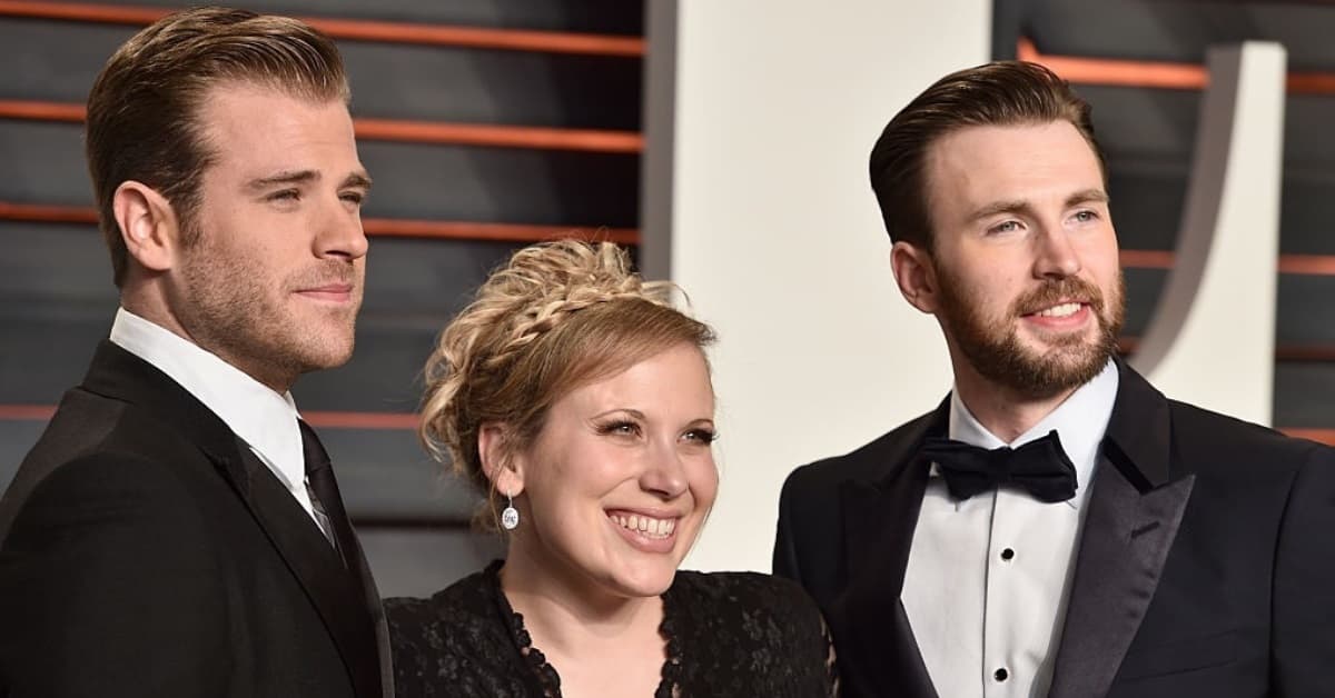 Este es el "desconocido" hermano de Chris Evans que también roba suspiros a su paso