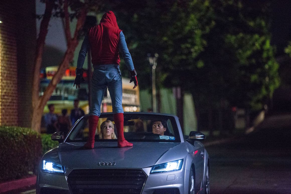 Peter Parker obtiene su licencia de conducir...en un Audi