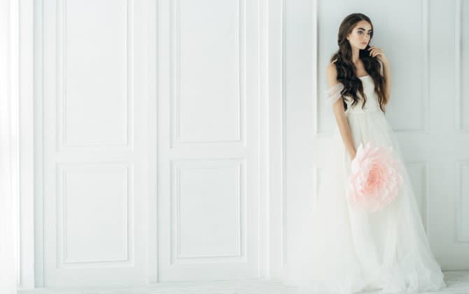 ¿Tenés el pelo lacio? Inspirate con estos peinados para lucir en tu boda