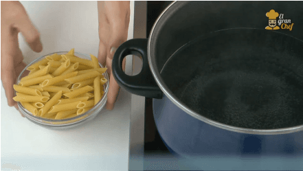 Ensalada de macarrones fría