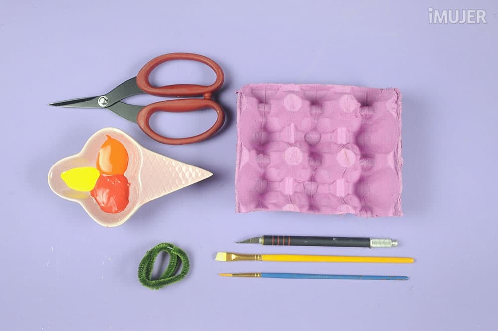 Haz un bonito ramo de flores con cajas de huevo para mamá